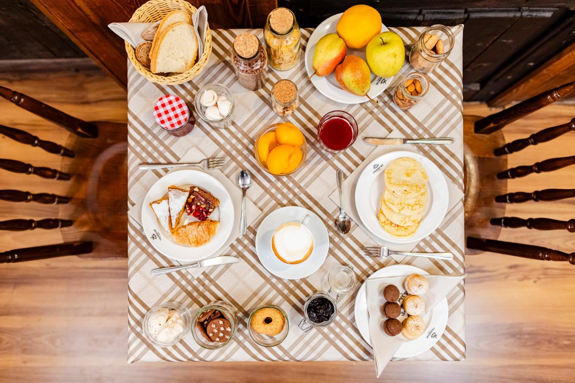 Hotel&Restaurant Armanac De Toubie Arnad ภายนอก รูปภาพ