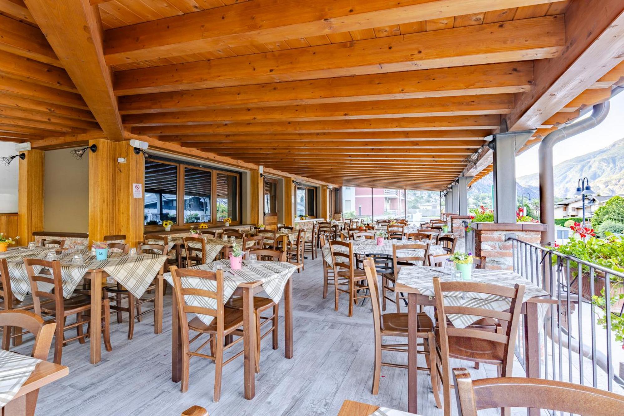 Hotel&Restaurant Armanac De Toubie Arnad ภายนอก รูปภาพ