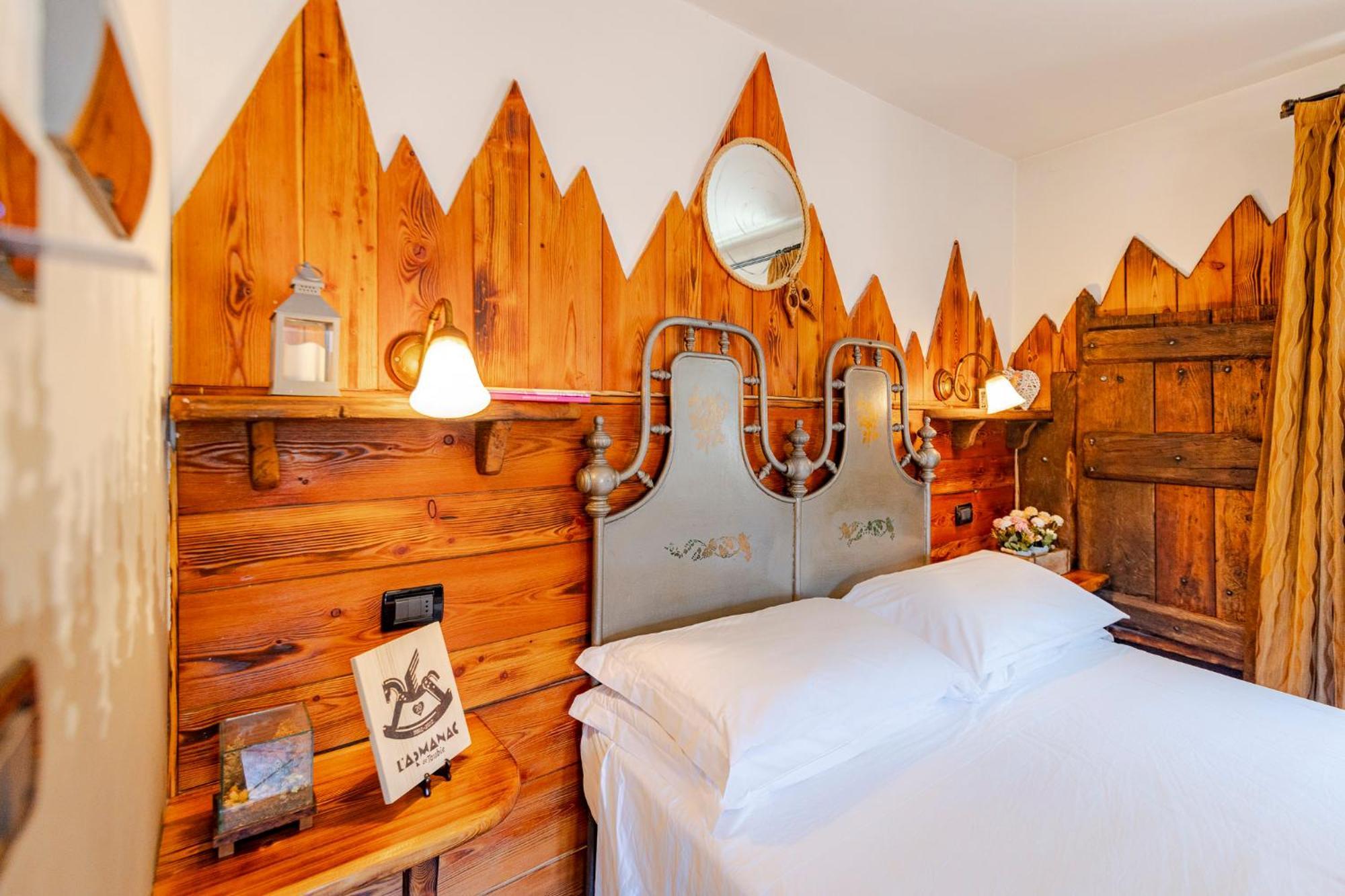 Hotel&Restaurant Armanac De Toubie Arnad ภายนอก รูปภาพ