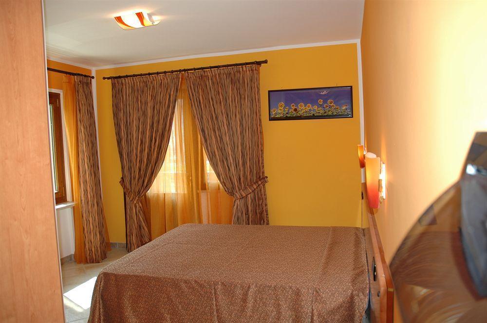 Hotel&Restaurant Armanac De Toubie Arnad ภายนอก รูปภาพ