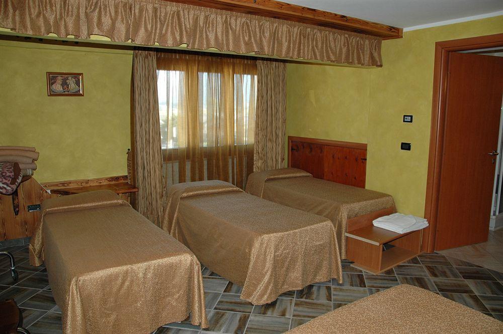 Hotel&Restaurant Armanac De Toubie Arnad ภายนอก รูปภาพ